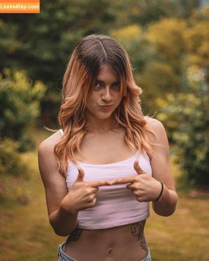 Thisislina photo #0015