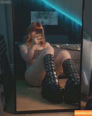 Thisislina photo #0018