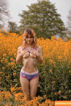 Thisislina photo #0195