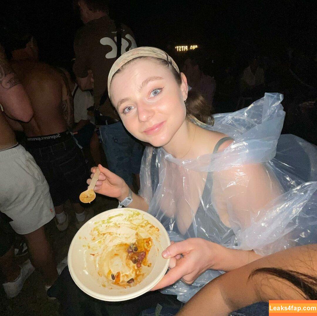 Thomasin Mckenzie / mackzjoness / thomasin.mckenzie leaked photo photo #0143