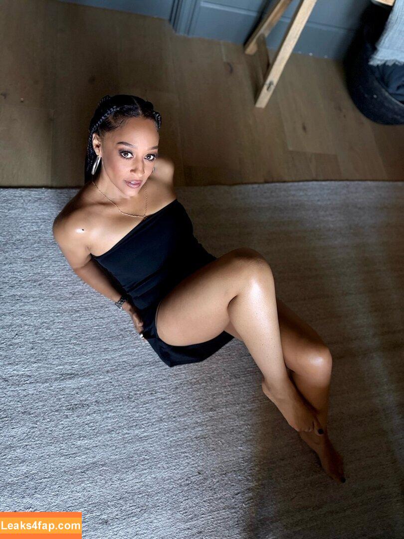 Tia Mowry / tiamowry leaked photo photo #0012