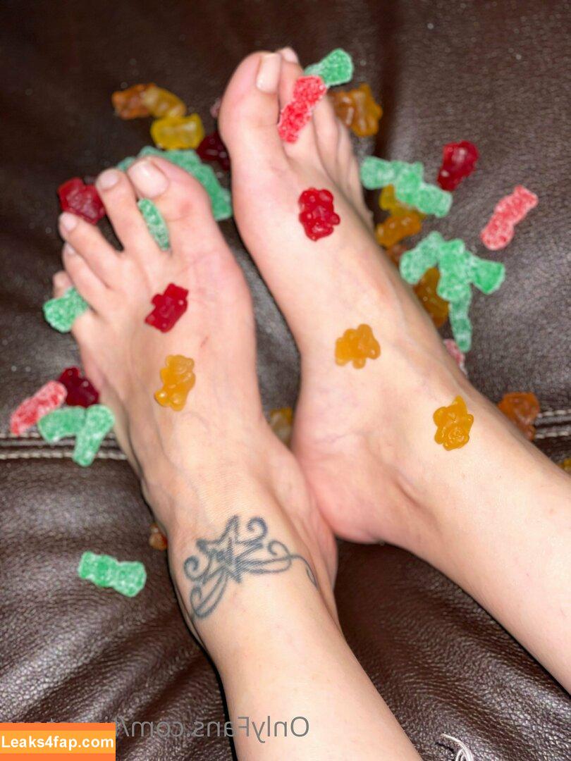 tianataylortoes / tianataylortoldme2 leaked photo photo #0006