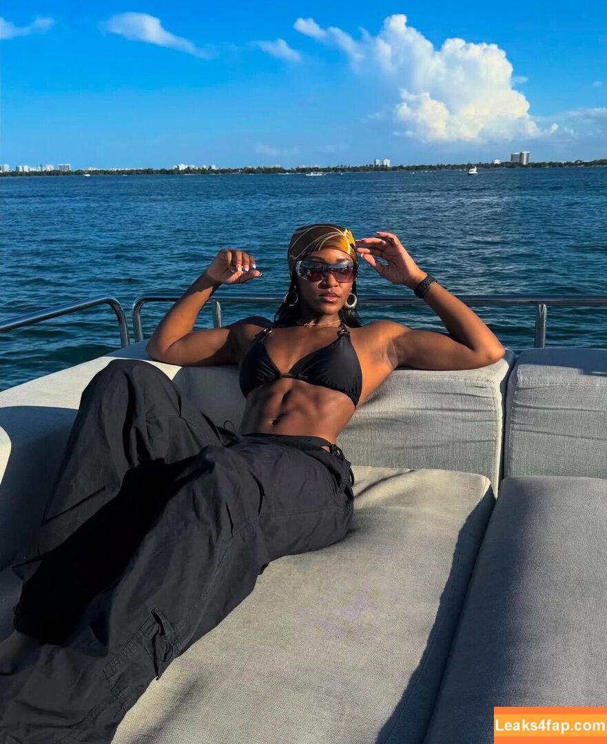 Tiara Howard / T.hoowww leaked photo photo #0008