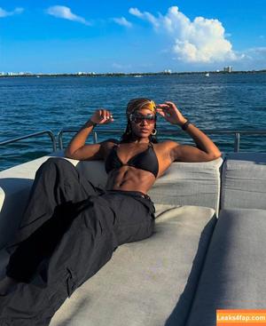 Tiara Howard photo #0008