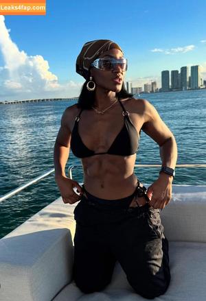 Tiara Howard photo #0009