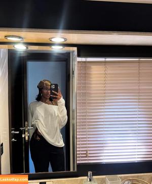 Tiara Howard photo #0010