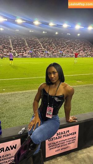 Tiara Howard photo #0012