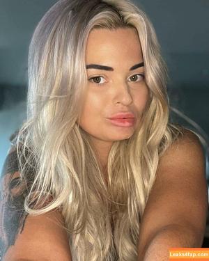 Tiffany White photo #0001