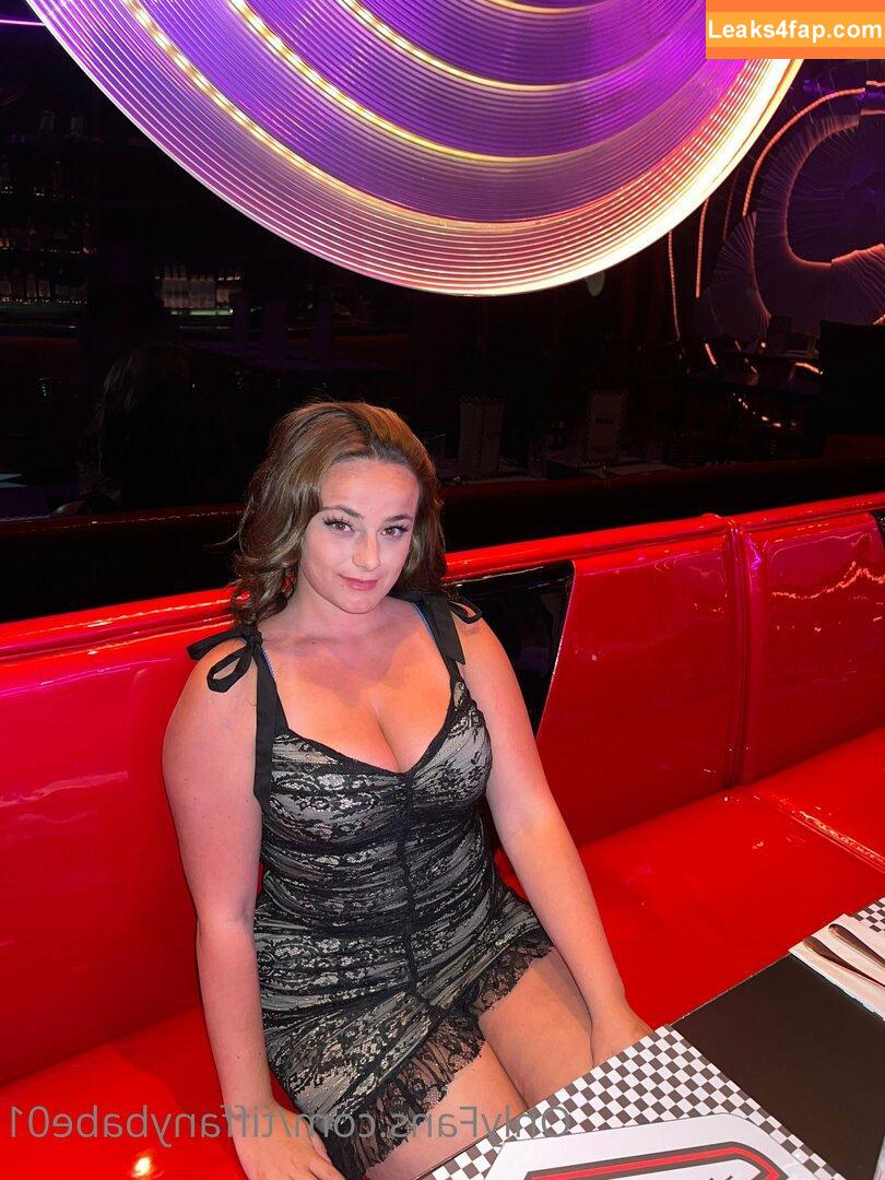 Tiffanybabe01 / tiffany.babe01 leaked photo photo #0053