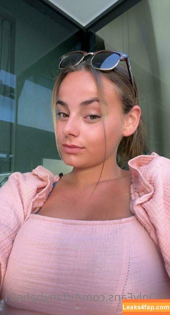 Tiffanybabe01 / tiffany.babe01 leaked photo photo #0200