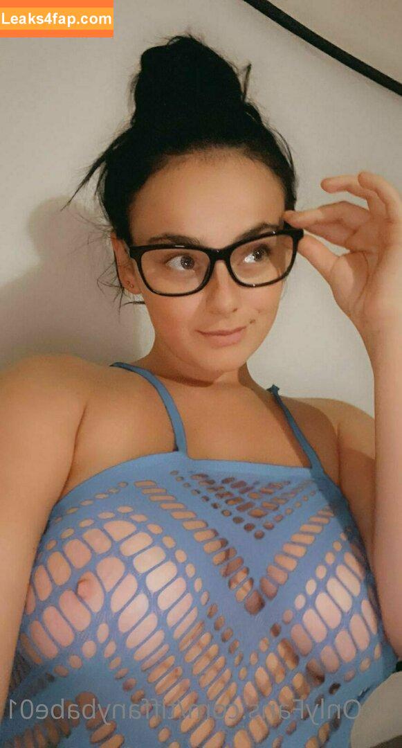 Tiffanybabe01 / tiffany.babe01 leaked photo photo #0296