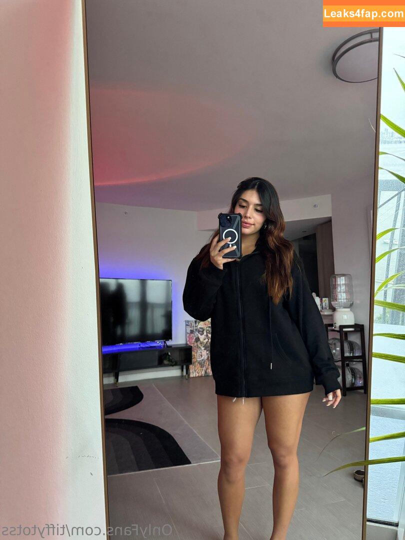 tiffytotss /  leaked photo photo #0006
