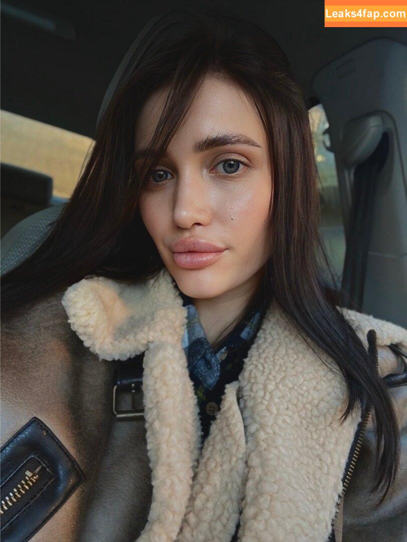 tiiinaalooy /  leaked photo photo #0002