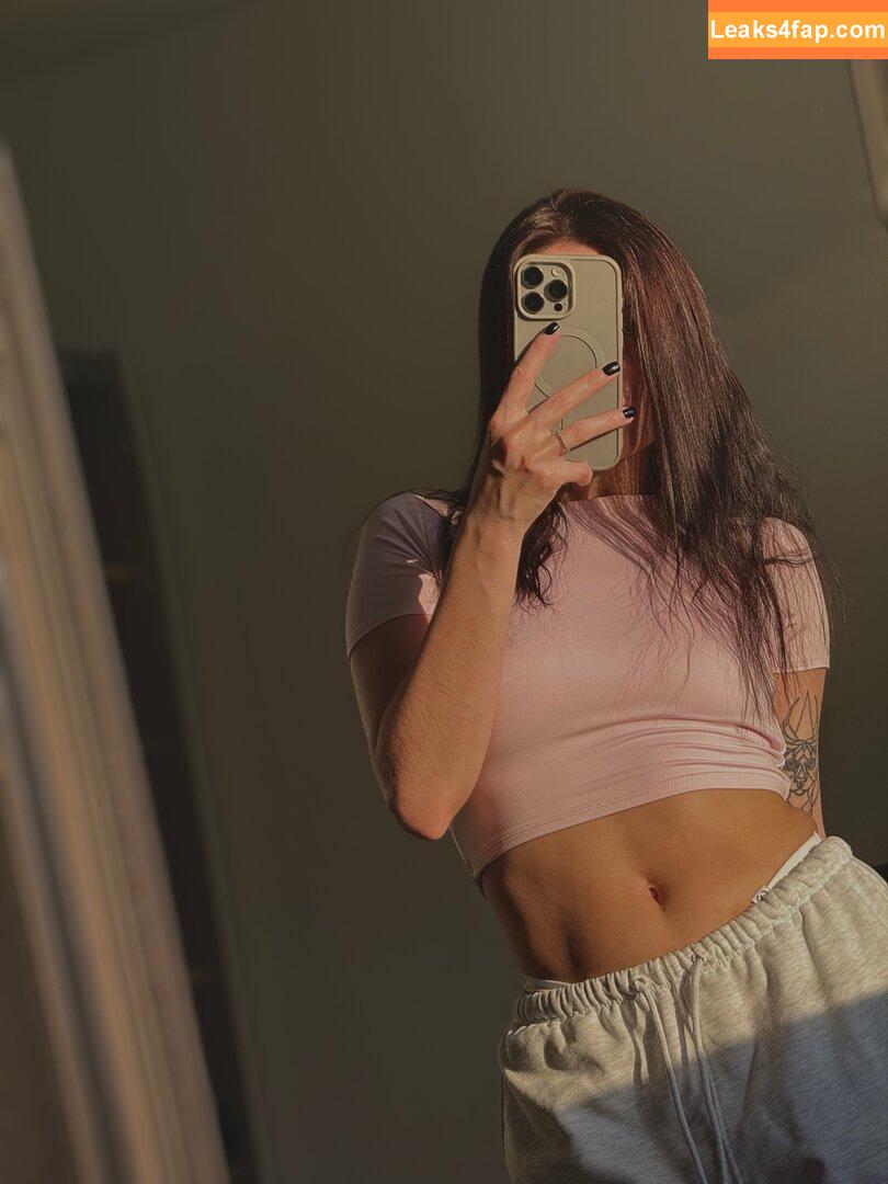 tiiinaalooy /  leaked photo photo #0020