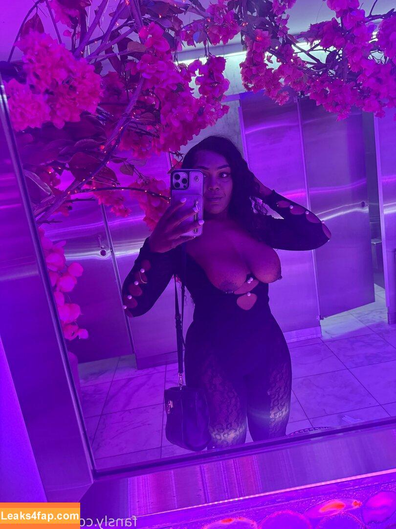 Tilaxoxo / tilaxoxo_ leaked photo photo #0032