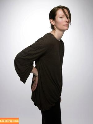 Tilda Swinton photo #0017