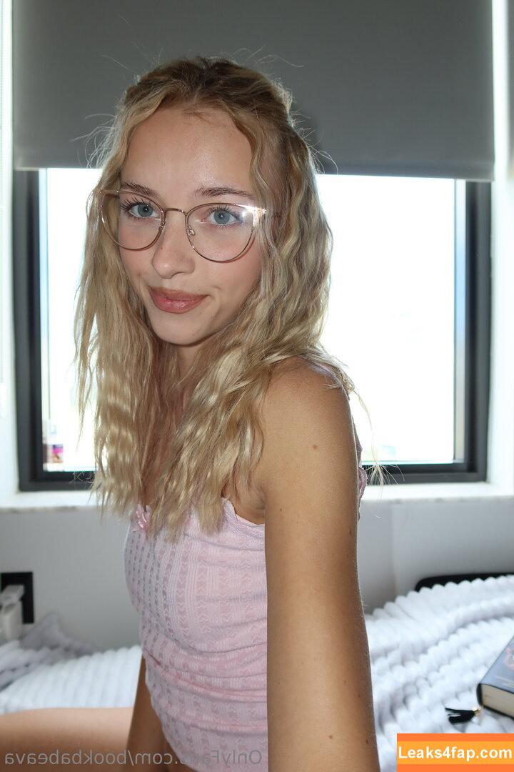 tinabellee / bookbabeava / booktokava / tianabellee leaked photo photo #0003