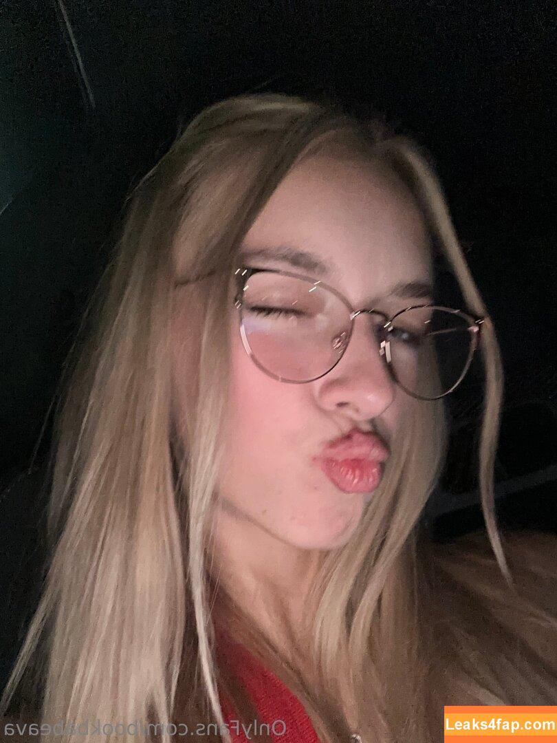 tinabellee / bookbabeava / booktokava / tianabellee leaked photo photo #0024