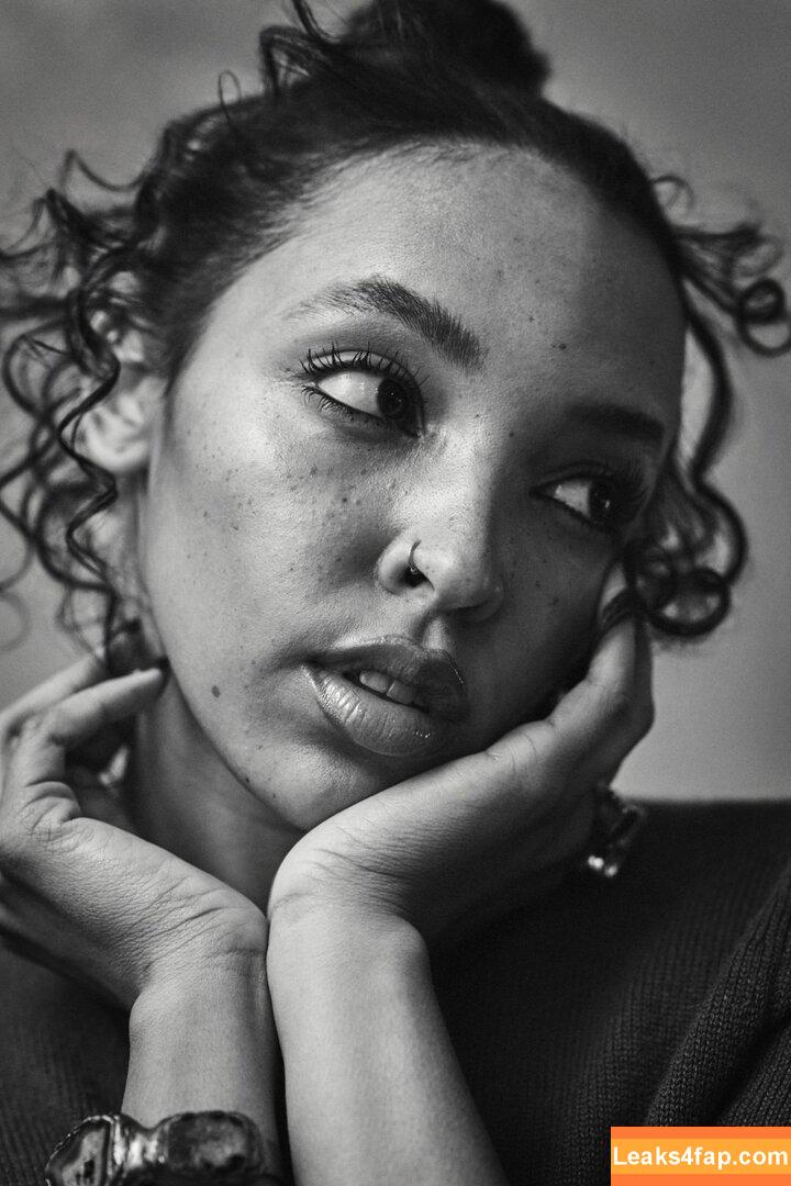 Tinashe / https: / slimred_20 / tinashenow leaked photo photo #0105