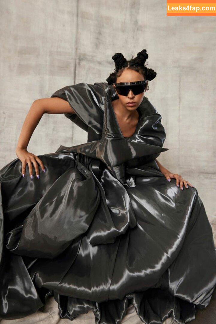 Tinashe / https: / slimred_20 / tinashenow leaked photo photo #0144