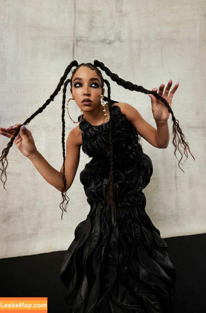 Tinashe / https: / slimred_20 / tinashenow leaked photo photo #0146