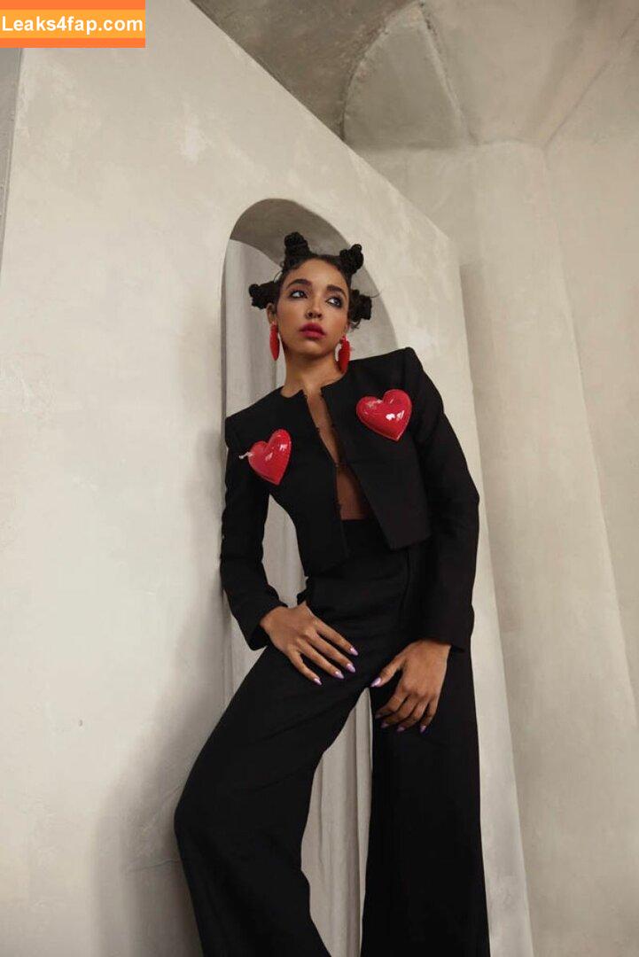 Tinashe / https: / slimred_20 / tinashenow leaked photo photo #0147