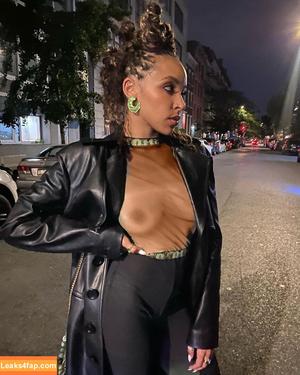 Tinashe photo #0056