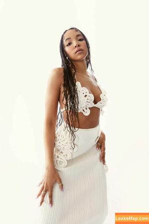 Tinashe photo #0153