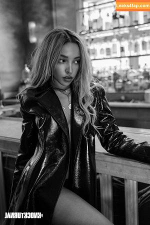 Tinashe photo #0277