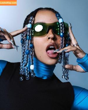 Tinashe photo #0437