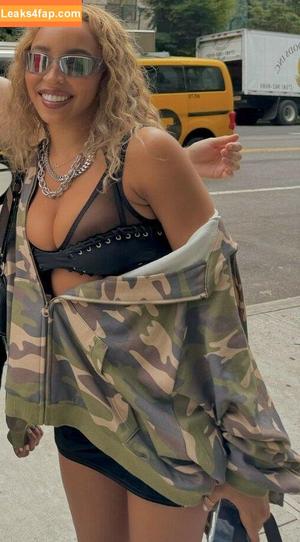 Tinashe photo #0468
