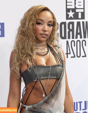 Tinashe photo #0470
