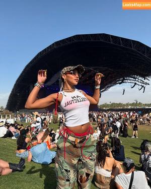 Tinashe фото #0740