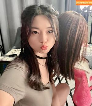Tingting ASMR photo #0001