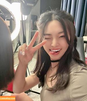 Tingting ASMR photo #0002