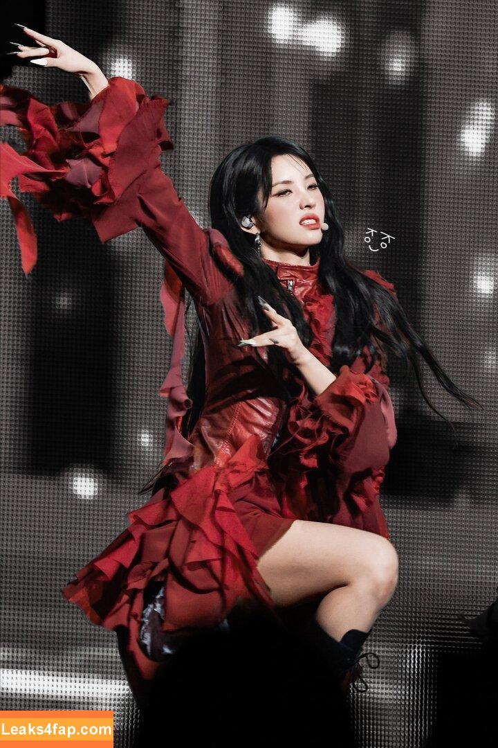 tiny.pretty.j /  leaked photo photo #0150