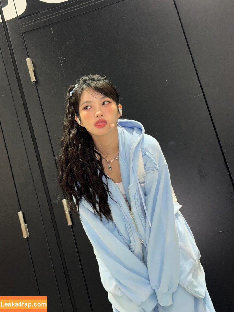 tiny.pretty.j /  leaked photo photo #0156