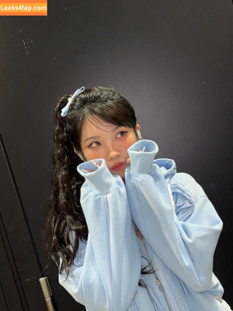 tiny.pretty.j /  leaked photo photo #0157