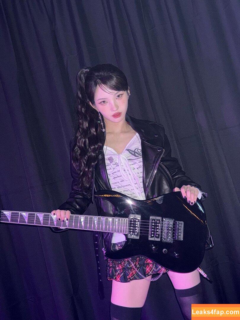 tiny.pretty.j /  leaked photo photo #0160