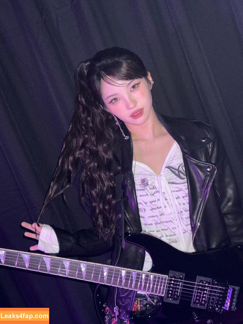 tiny.pretty.j /  leaked photo photo #0162