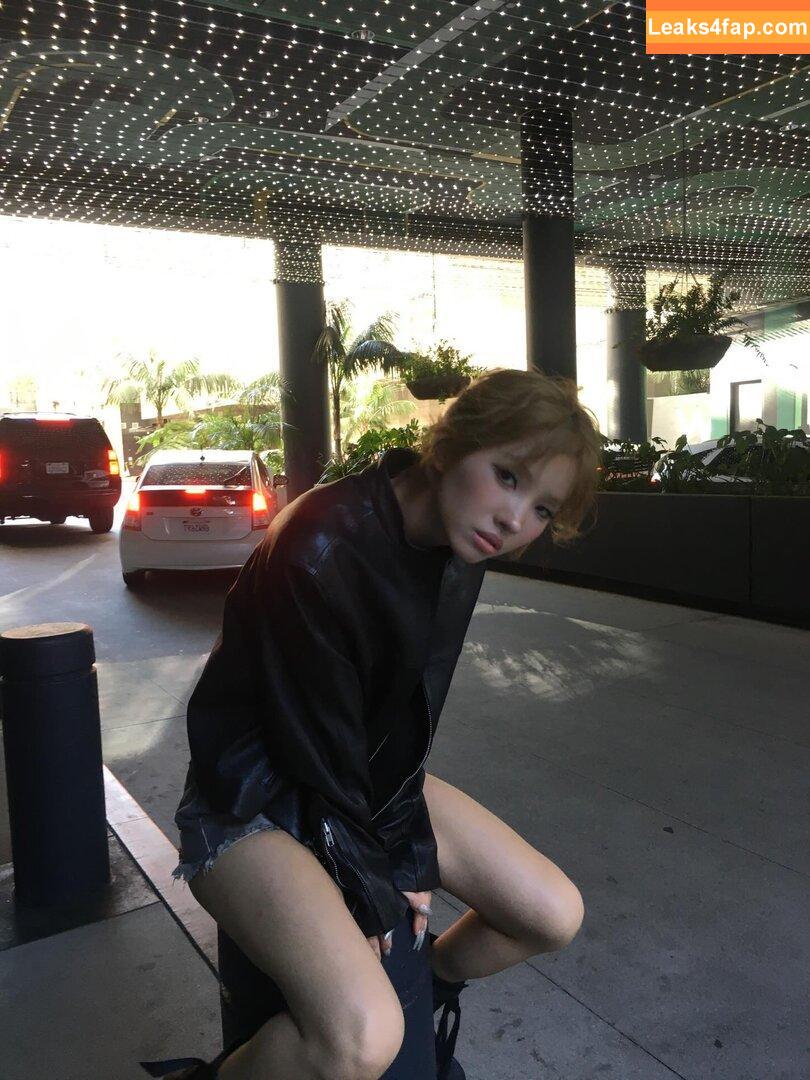 tiny.pretty.j /  leaked photo photo #0193