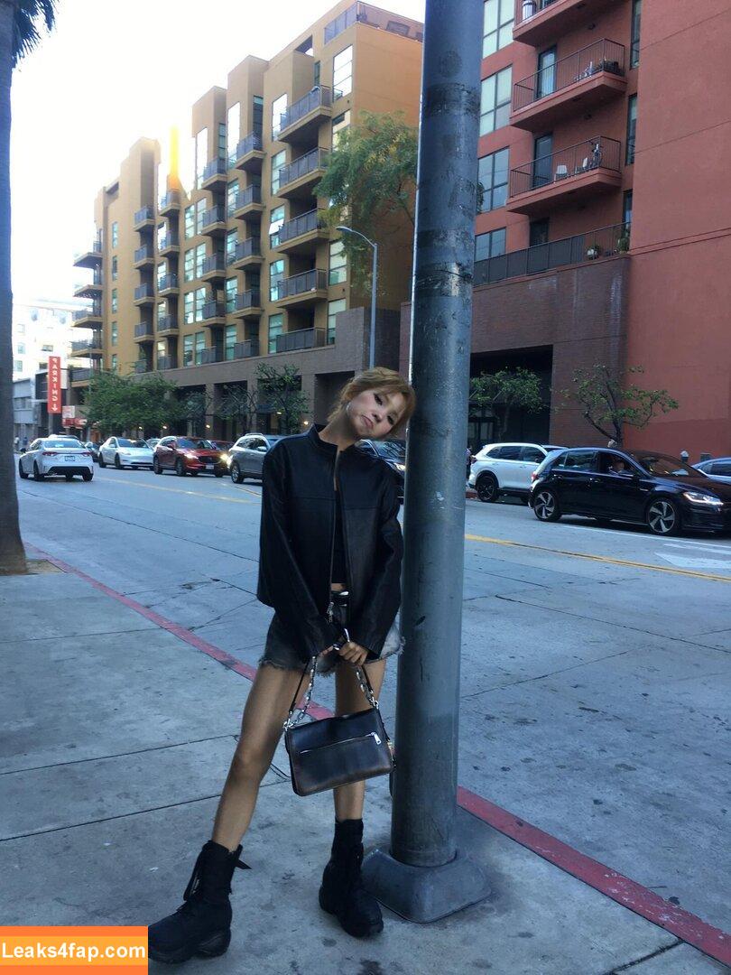 tiny.pretty.j /  leaked photo photo #0196