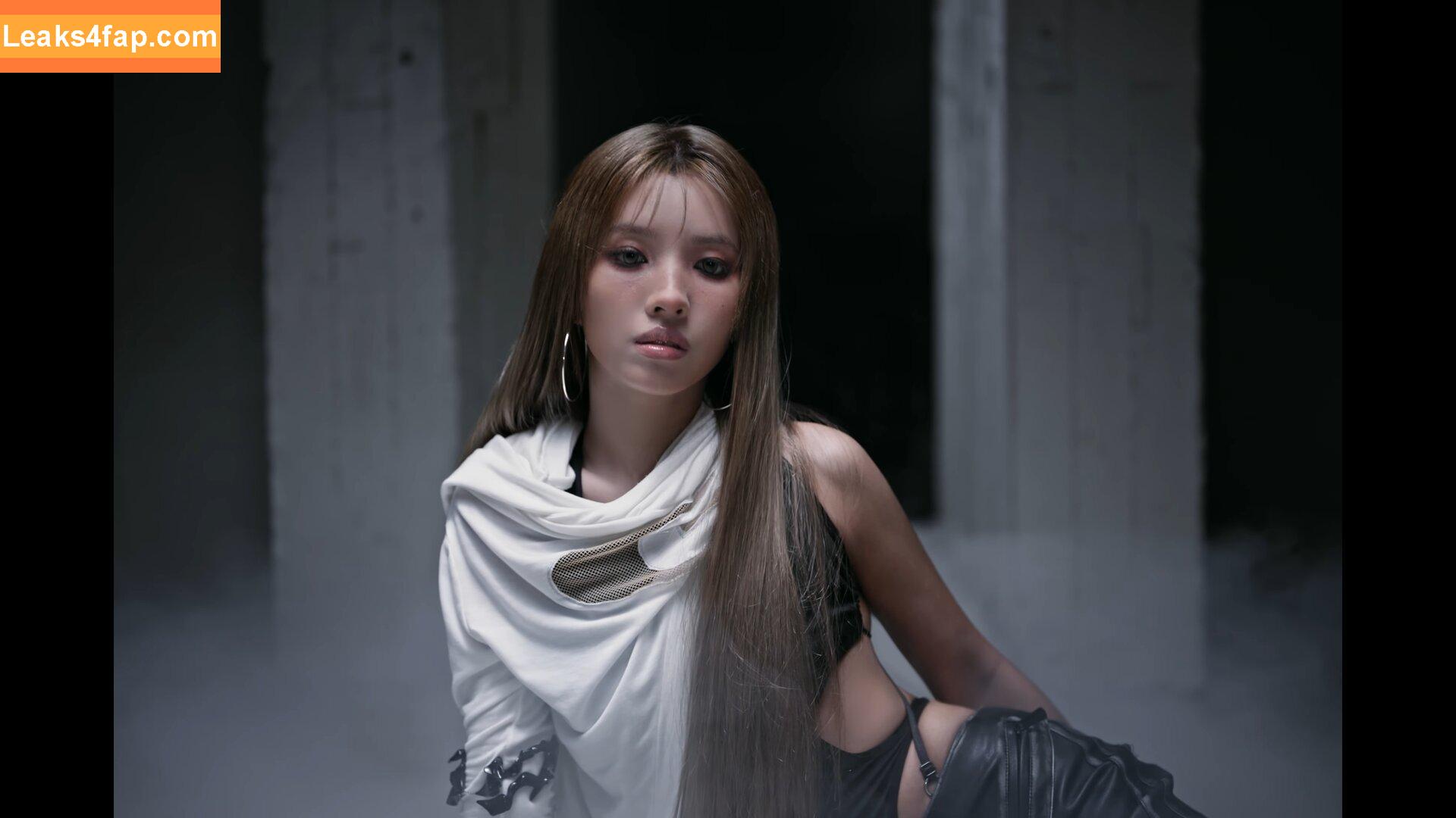 tiny.pretty.j /  leaked photo photo #0205