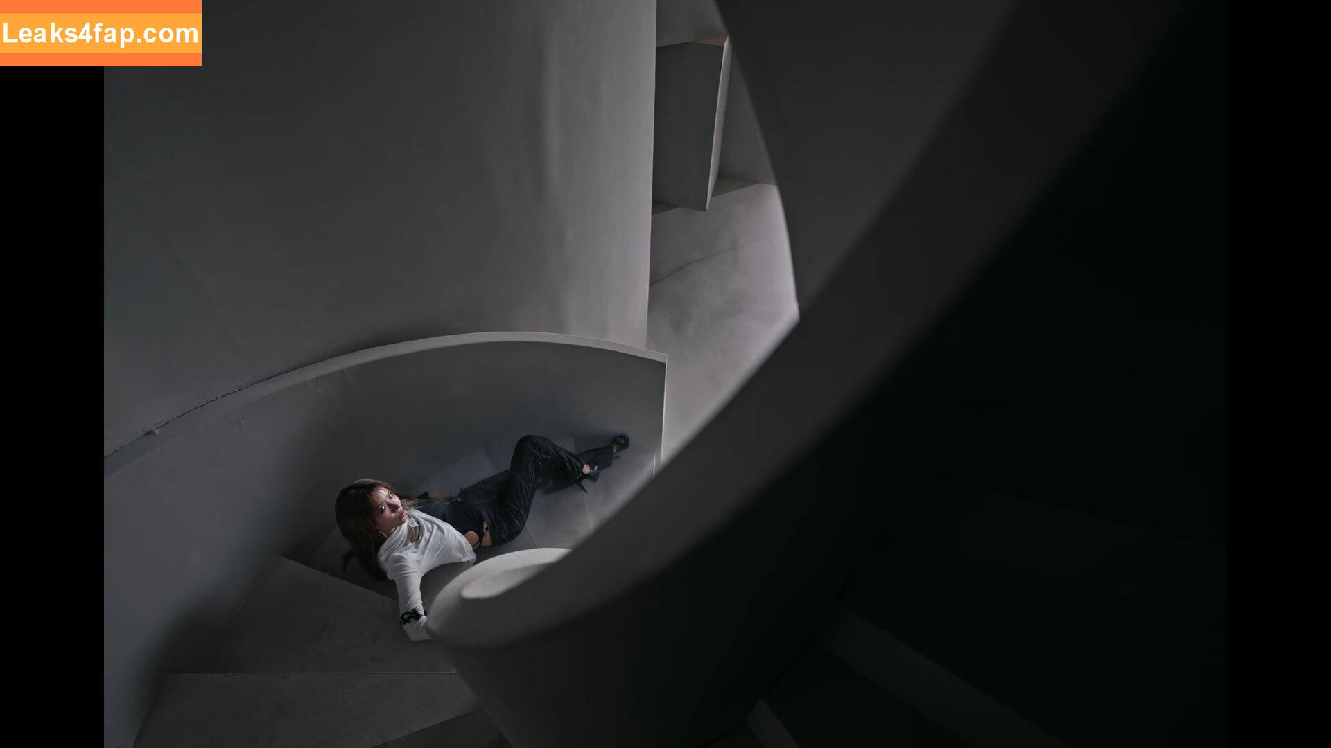 tiny.pretty.j /  leaked photo photo #0210