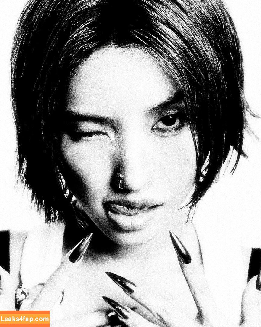 tiny.pretty.j /  leaked photo photo #0223