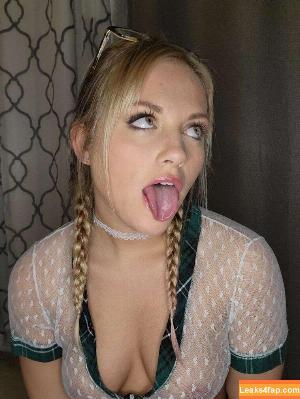 Tinyhotwife98 фото #0001