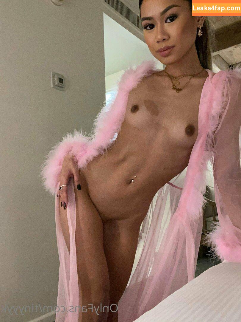 tinyyyk / kaylakipp / peachlingg leaked photo photo #0004