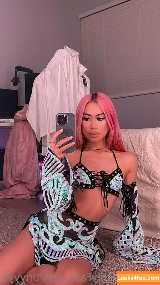 tinyyyk / kaylakipp / peachlingg leaked photo photo #0136