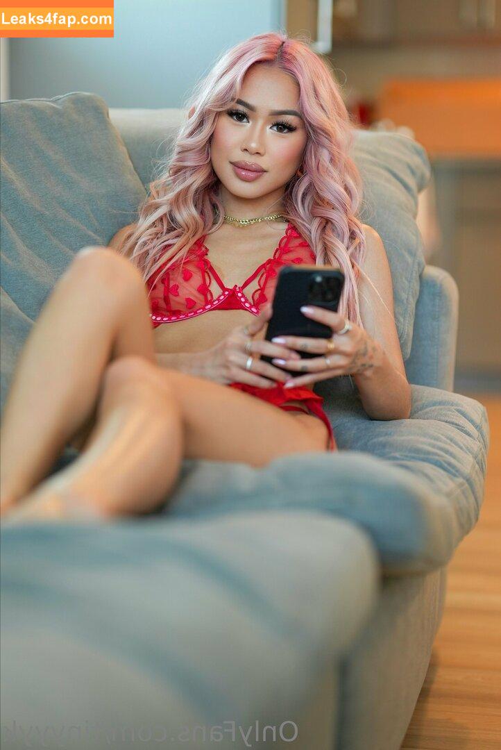 tinyyyk / kaylakipp / peachlingg leaked photo photo #0178