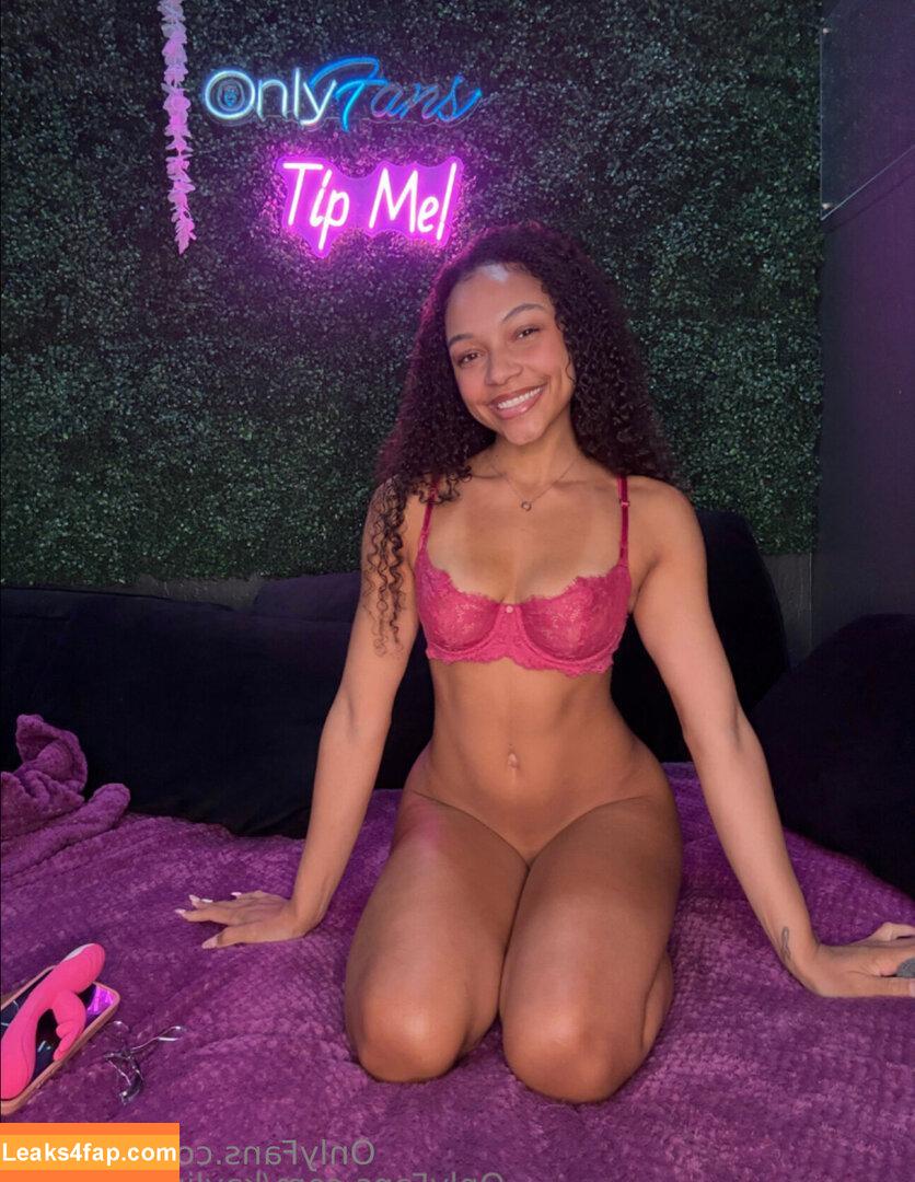 tinyyyk / kaylakipp / peachlingg leaked photo photo #1217